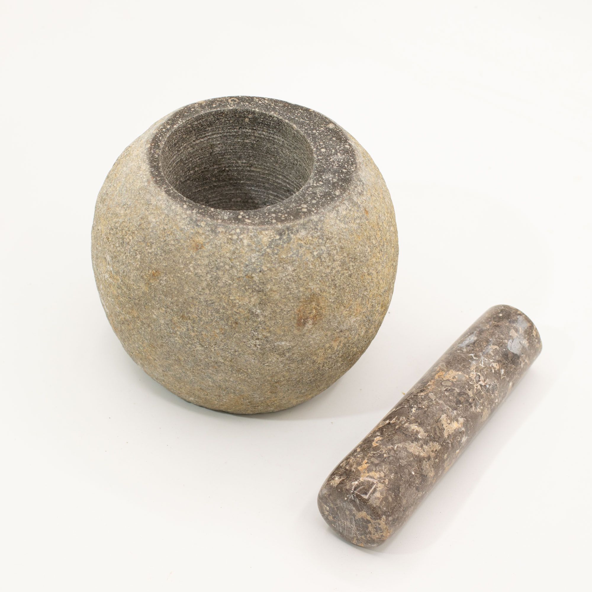 Flussstein & Stille – Der archaische Mörser – Bild 2
